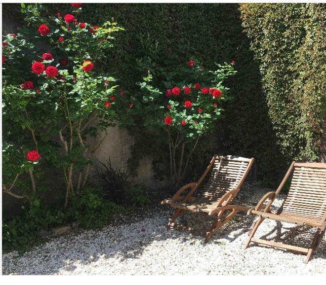 Maison Individuelle Dans Ancienne Ecurie ルーアン エクステリア 写真